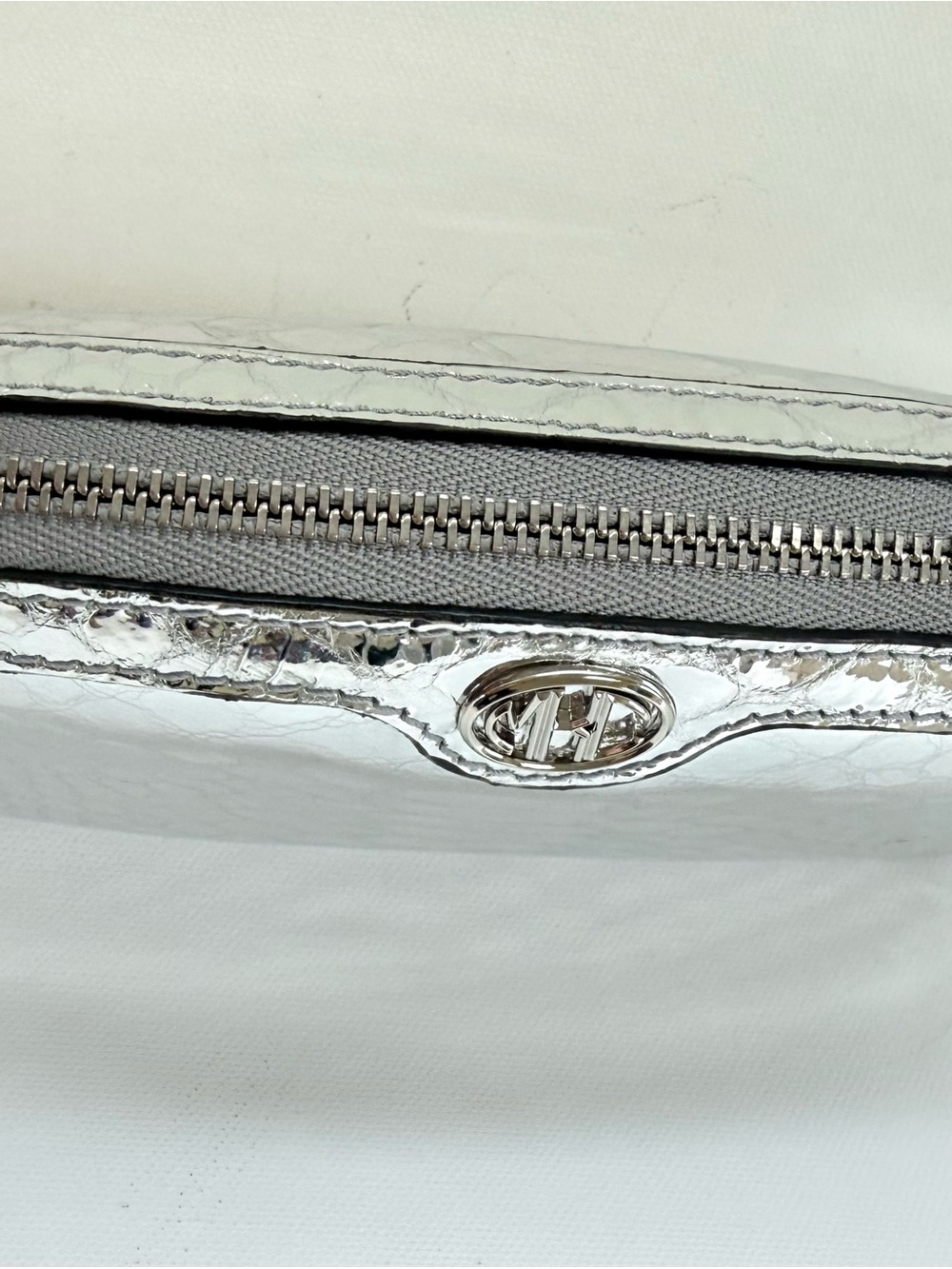 Michael Kors collection Silver Metallic Snake-Embossed cosmetic bag with Logo - Picture 6 of 8